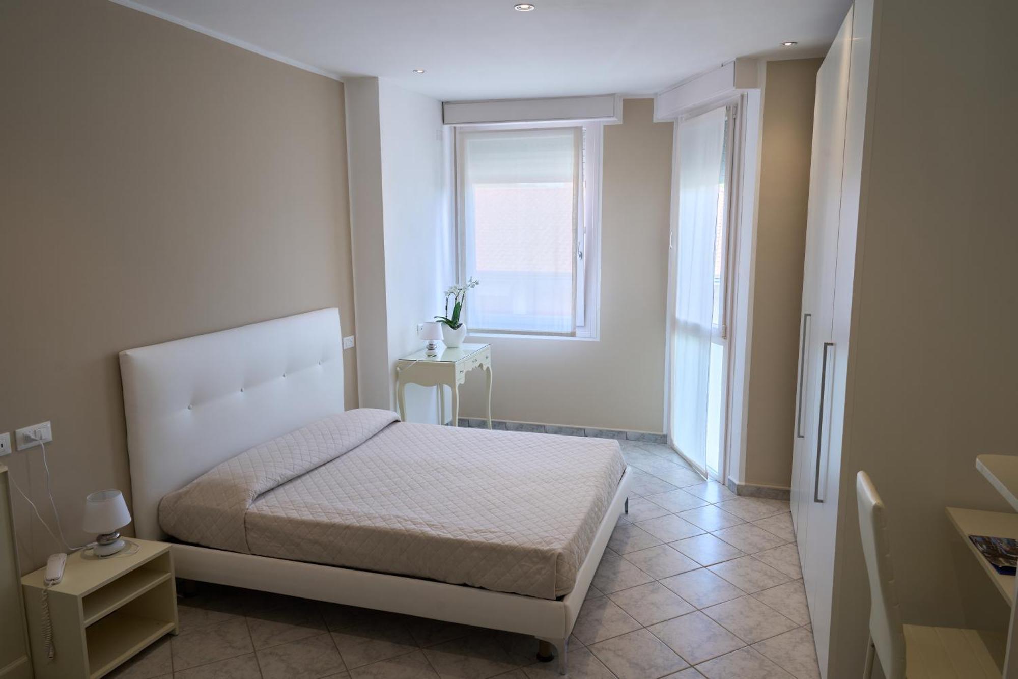 Classic Triple Room,1742589487:JPEG